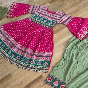 Vibrant Kameez Shalwar dress size M